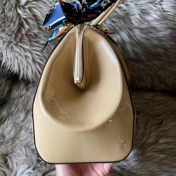 ❗️SOLD❗️🎉HPLouis Vuitton Monogram Vernis Santa Monica in Dune (Beige) - Picture 6 of 16